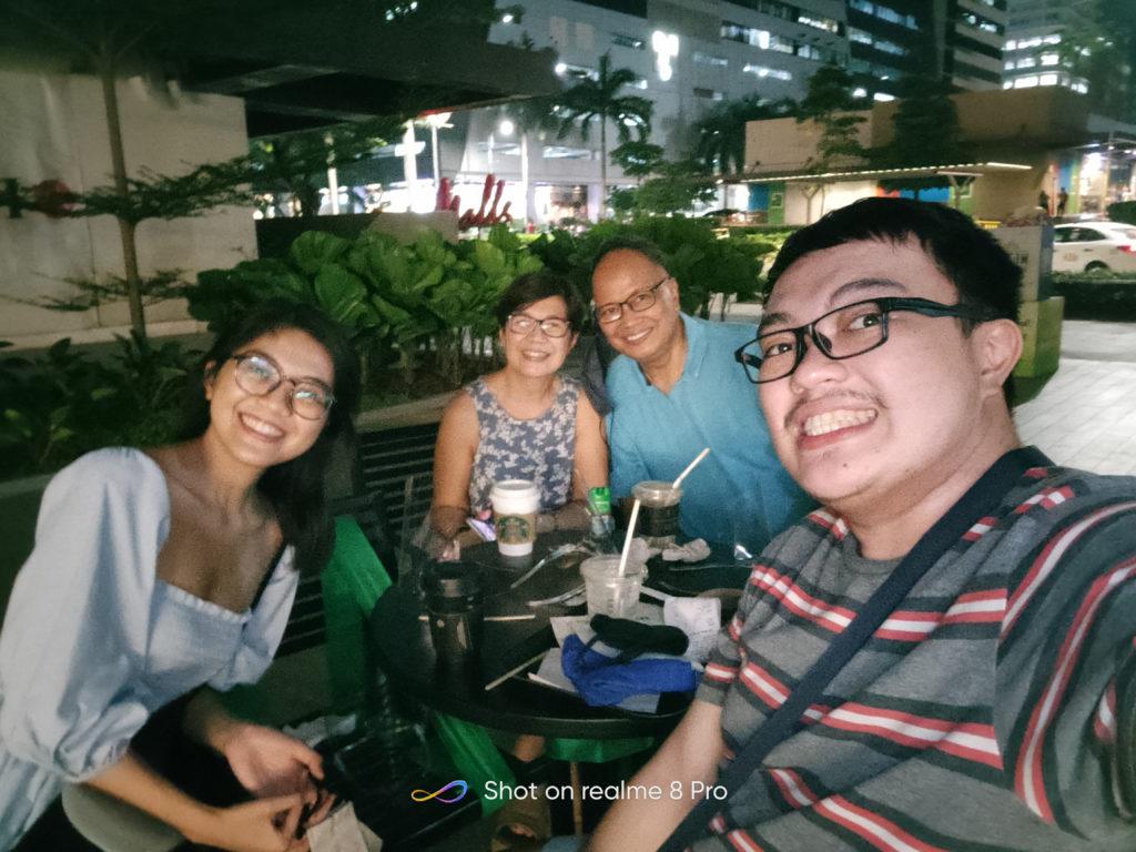 realme 8 Pro Review - Night Group Selfie
