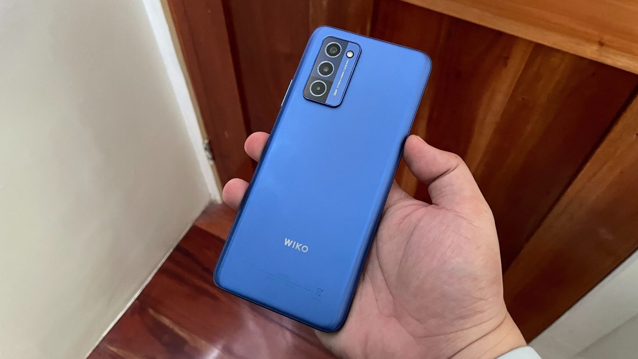 WIKO 10 Review Header
