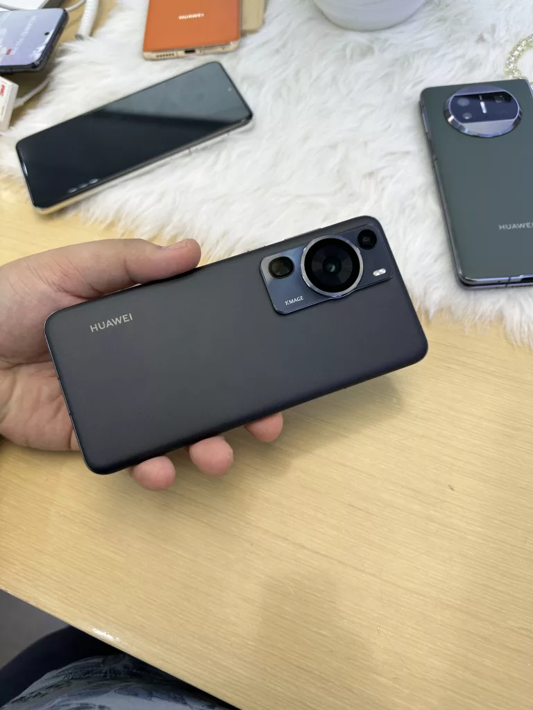 HUAWEI P60 Pro in Black