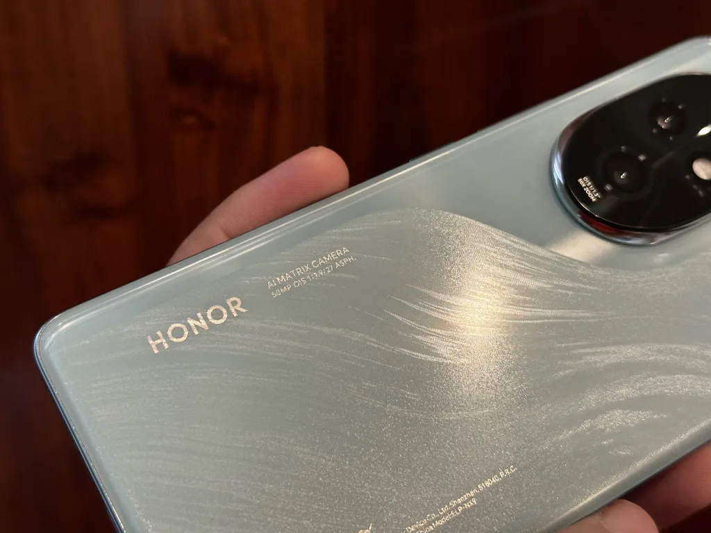 HONOR 200 Pro Review - Elegant Coastline Design 2