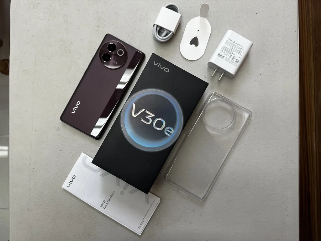 vivo V30e 5G Review - Inside the Box