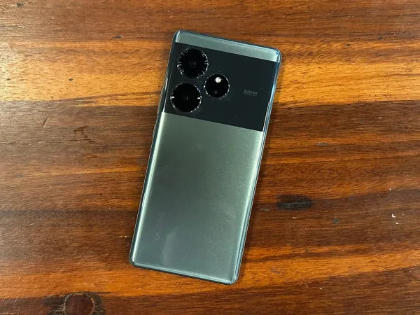 realme GT 6 Review Header