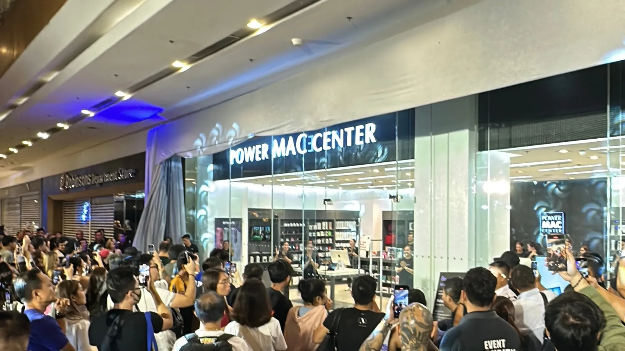 Power Mac Center iPhone 16 Midnight Launch Header