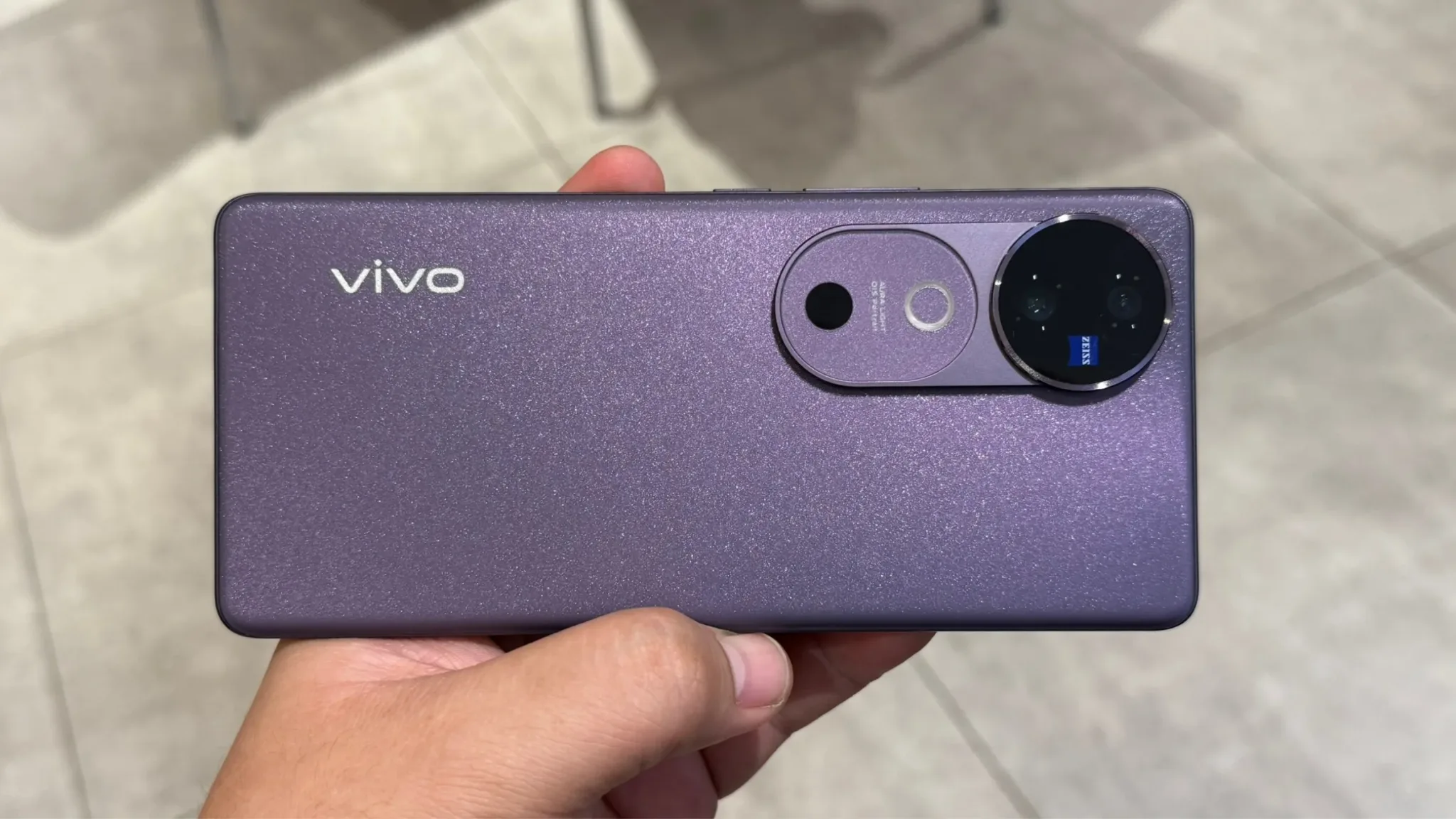 vivo V40 Review Header