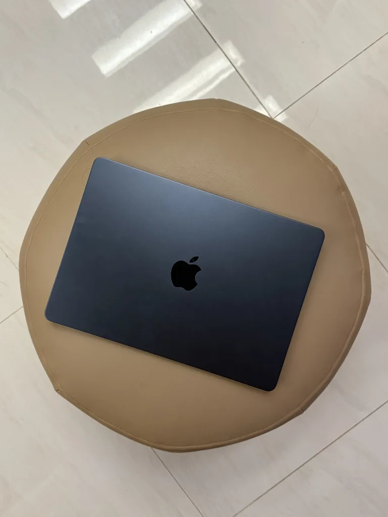 M3 MacBook Air - Midnight