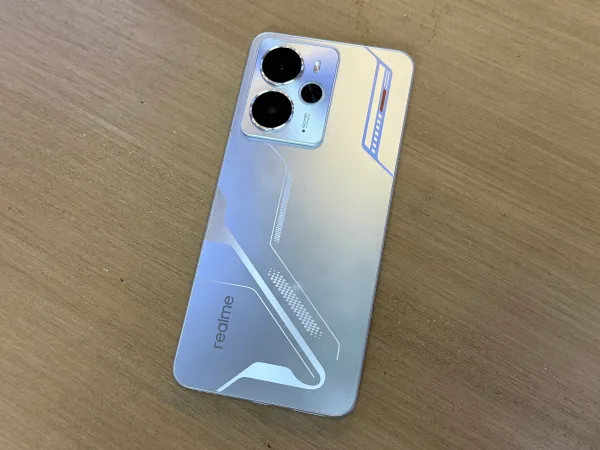 realme 14 5G Review Header