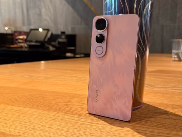 vivo V50 Lite 5G Review Header