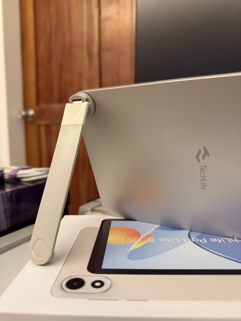 TechLife Pad Lite 8" Review - Detachable Stand