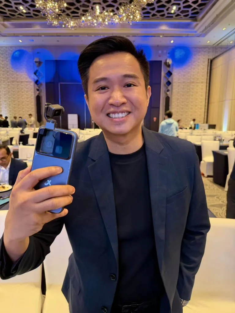 HONOR Robot Phone - Stephen Cheng