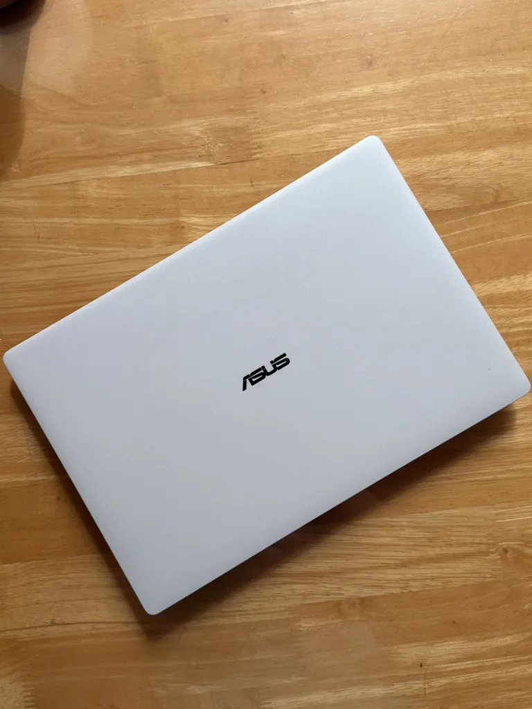 ASUS ExpertBook Ultra Launched in Cebu and Davao - Design